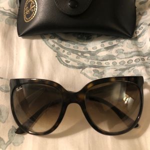 Aunthentic Rayban sunglasses